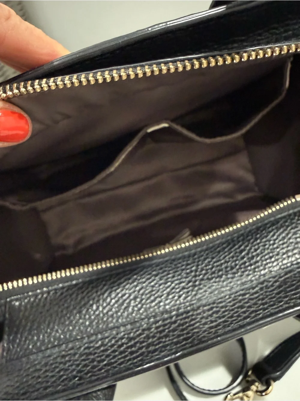 henri bendel structured pebbled